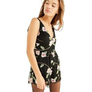 UO Floral Embroidered V-Neck Romper Size Small Black